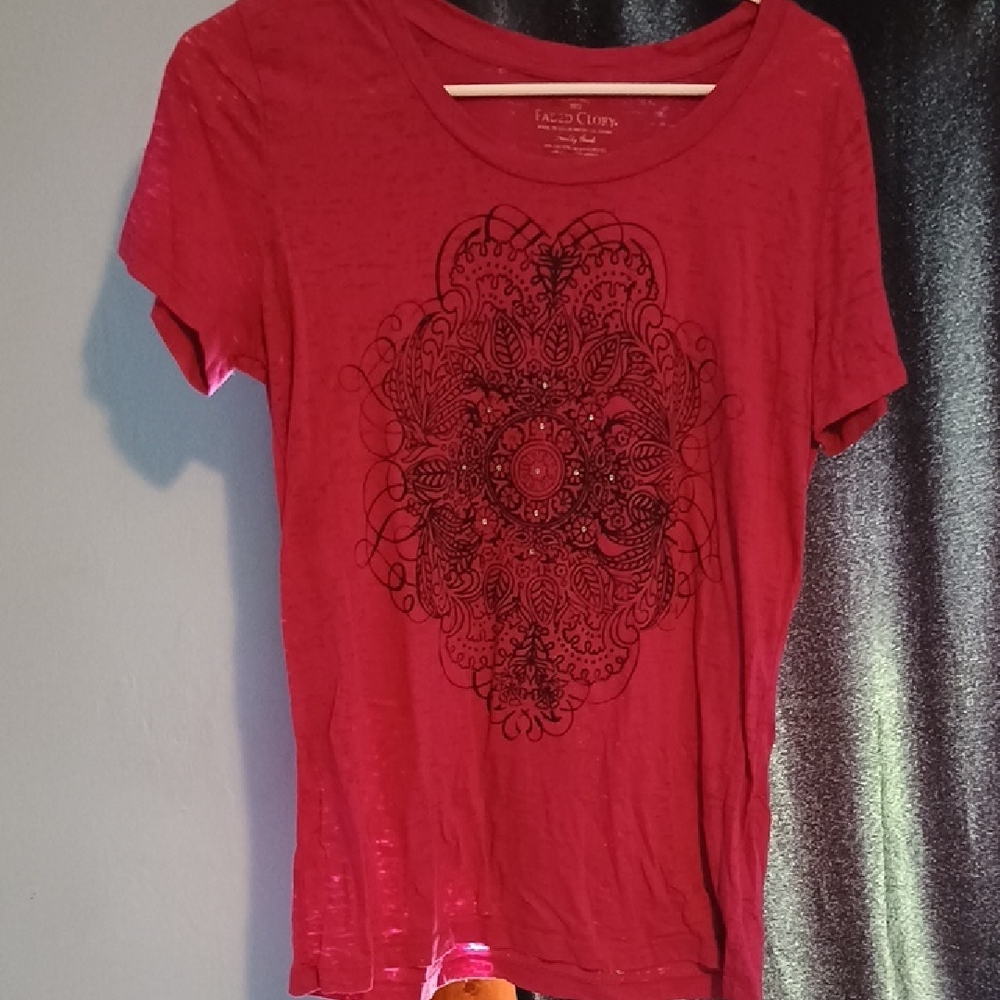Faded Glory Red Graphic Fitted Short Sleeve Tee